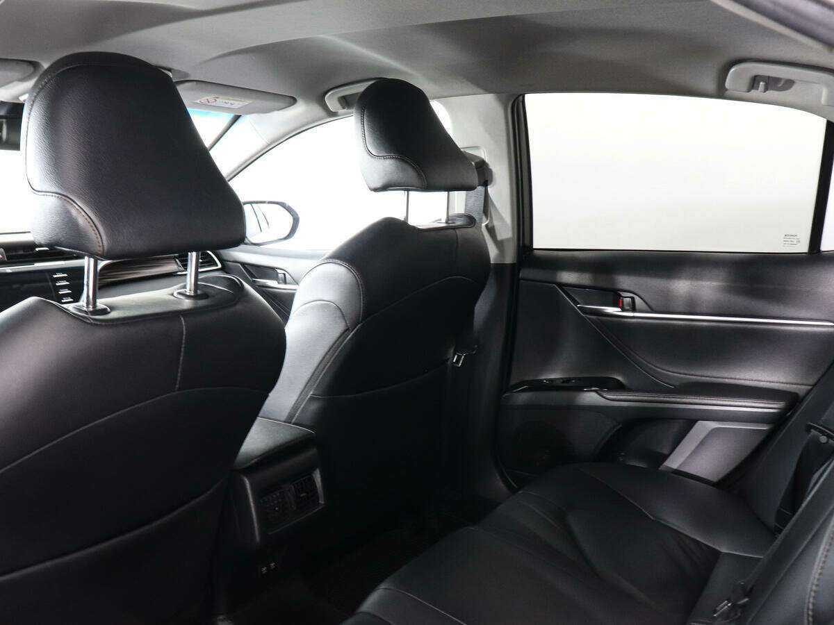 Toyota Camry 2019 года с пробегом. Фото: #10