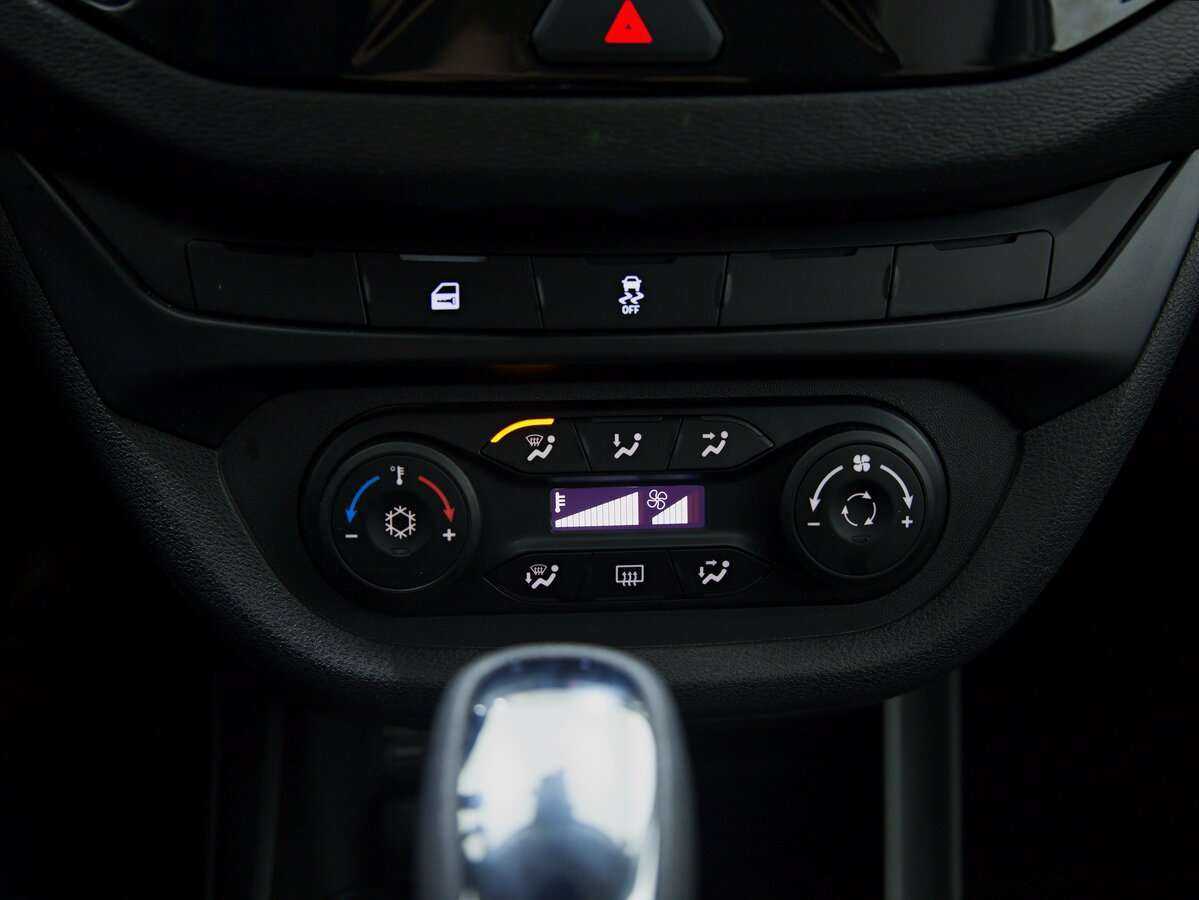 Lada (ВАЗ) Vesta 2022 года с пробегом. Фото: #13