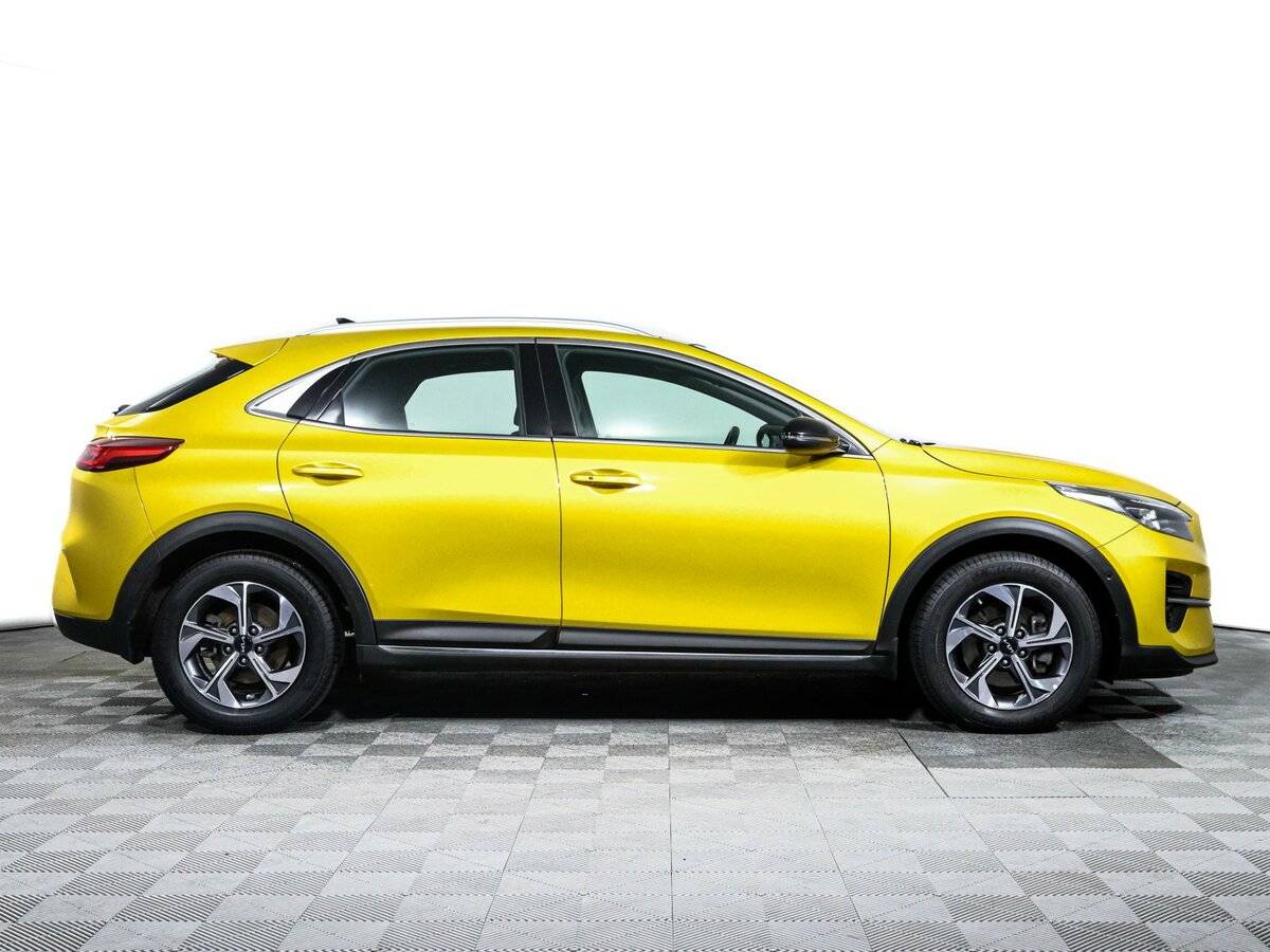Kia XCeed 2021 года с пробегом. Фото: #3