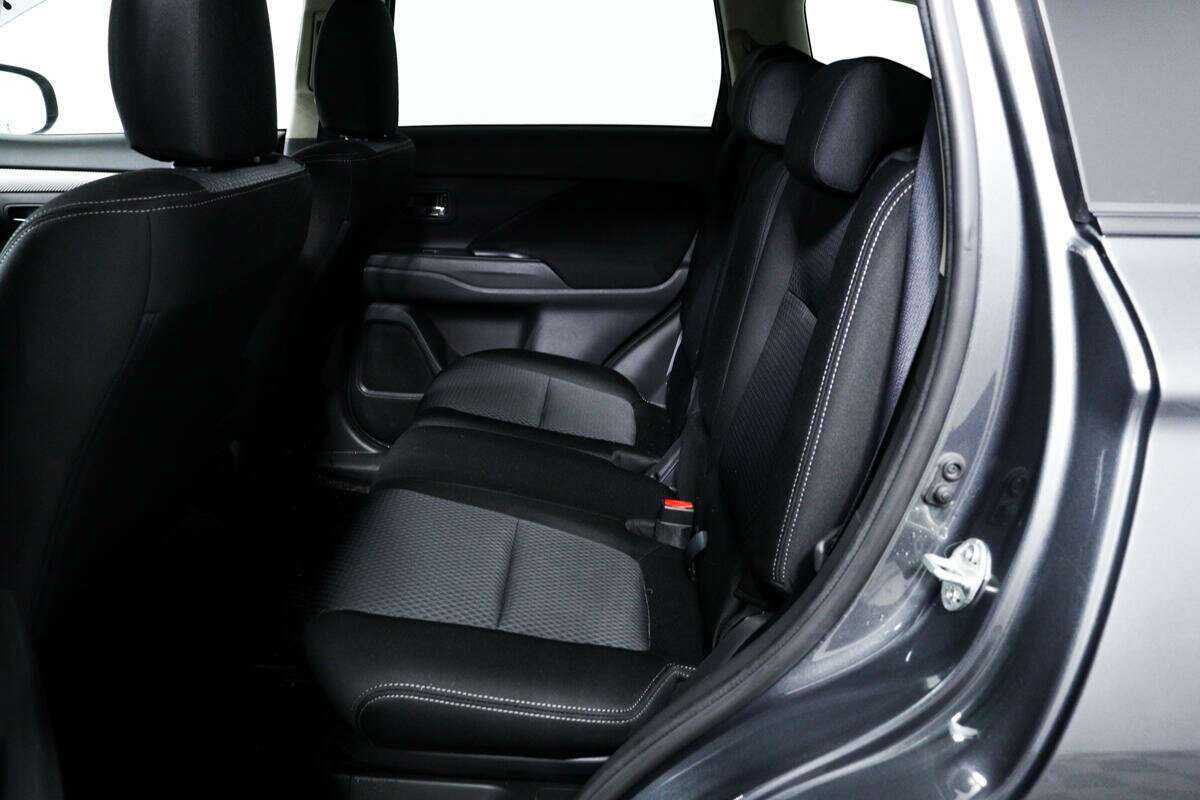 Mitsubishi Outlander 2018 года с пробегом. Фото: #11