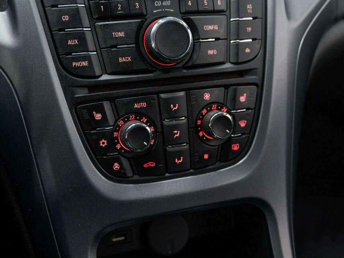 Opel Astra 2013 года с пробегом. Фото: #18