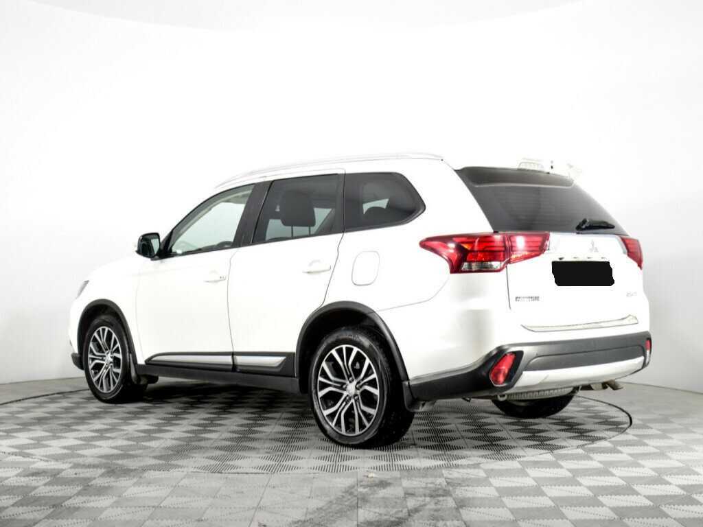 Mitsubishi Outlander 2017 года с пробегом. Фото: #6