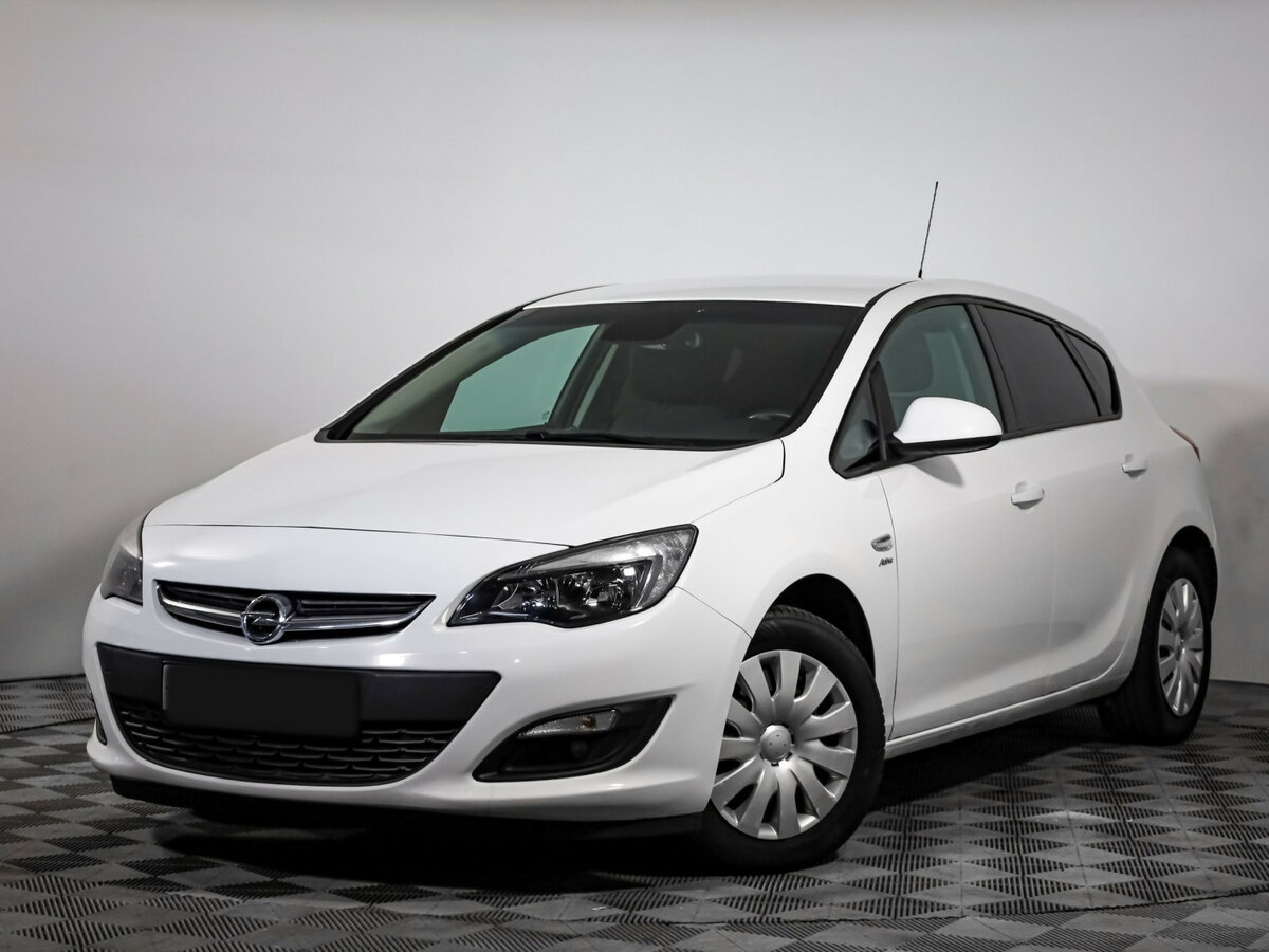 Opel Astra 2014 года с пробегом. Посмотреть фото
