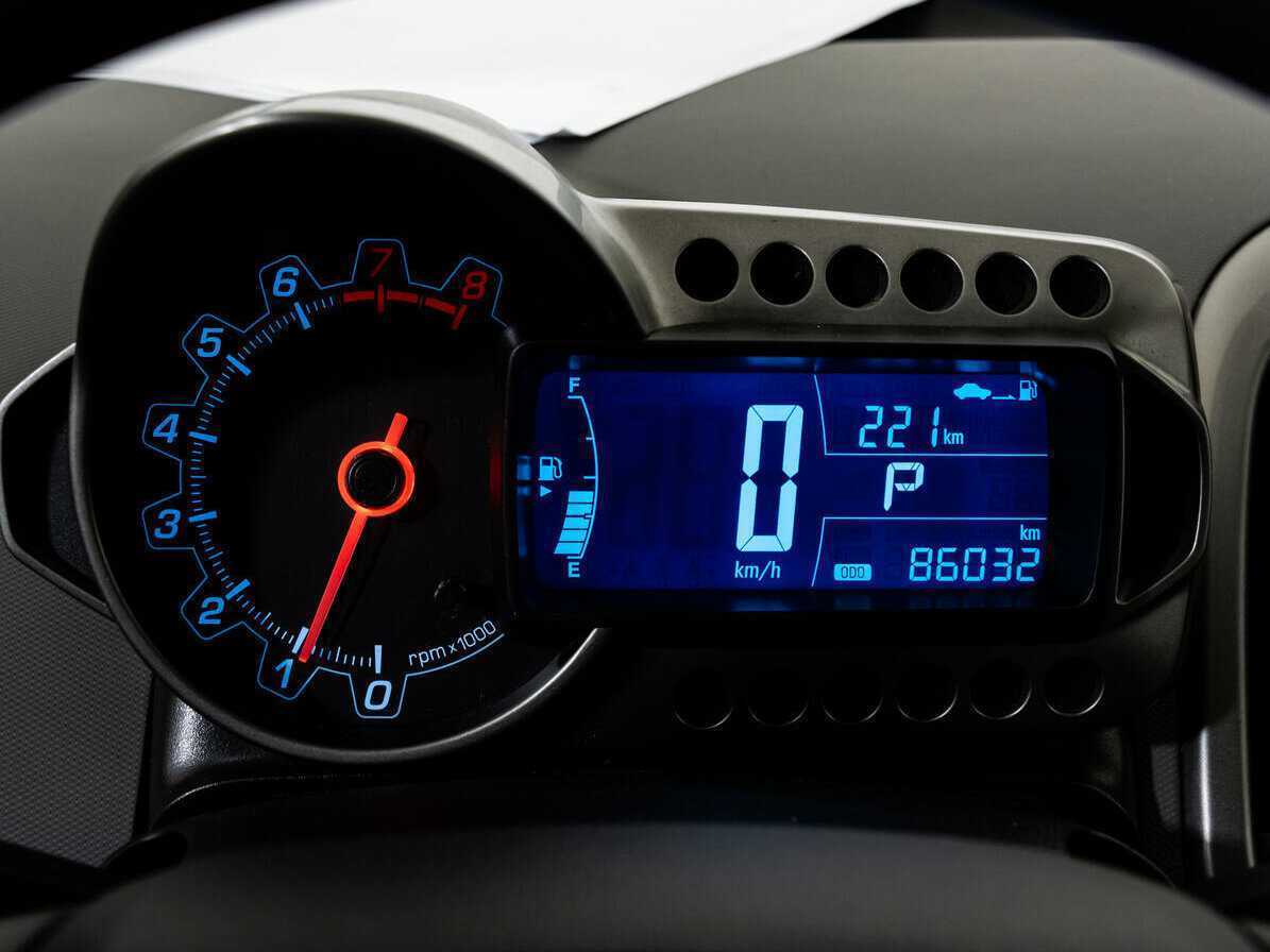 Chevrolet Aveo 2015 года с пробегом. Фото: #14