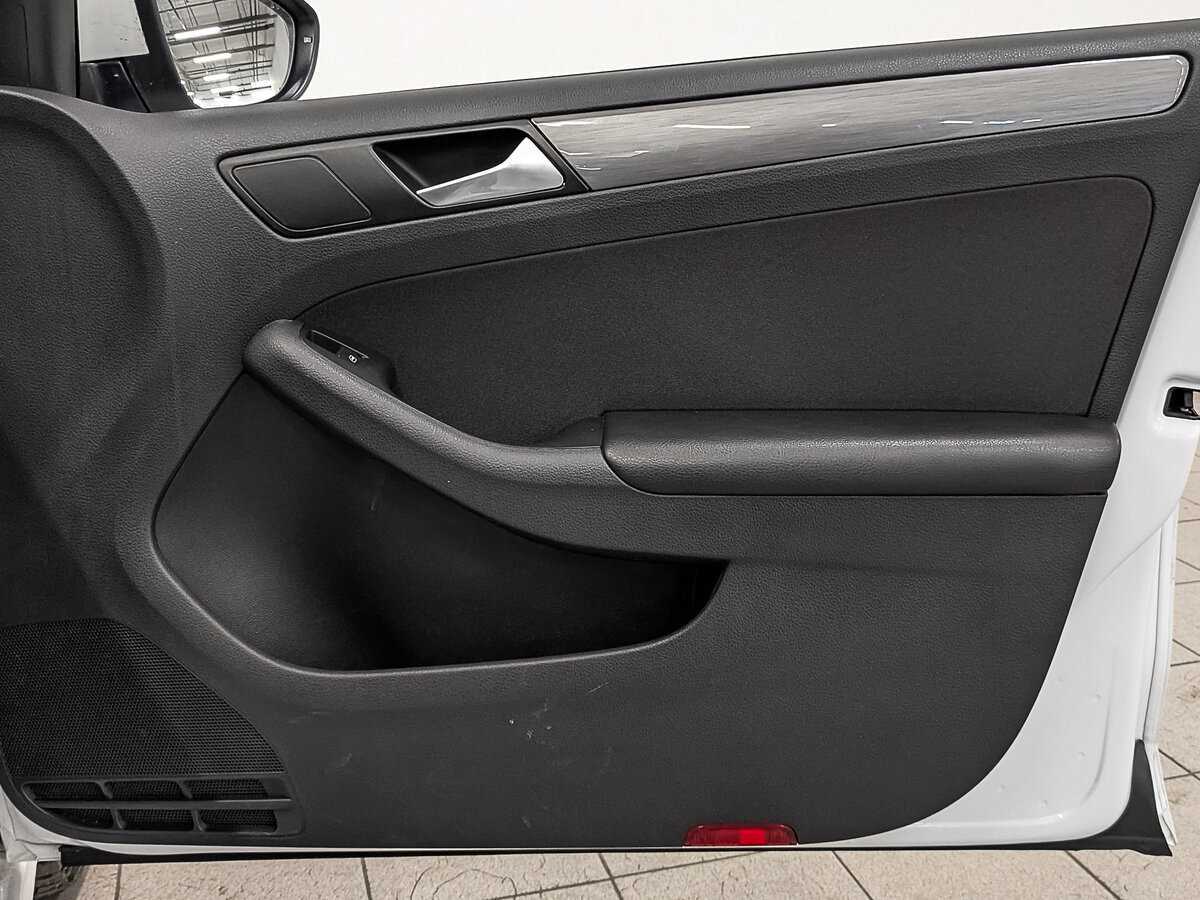 Volkswagen Jetta 2016 года с пробегом. Фото: #24