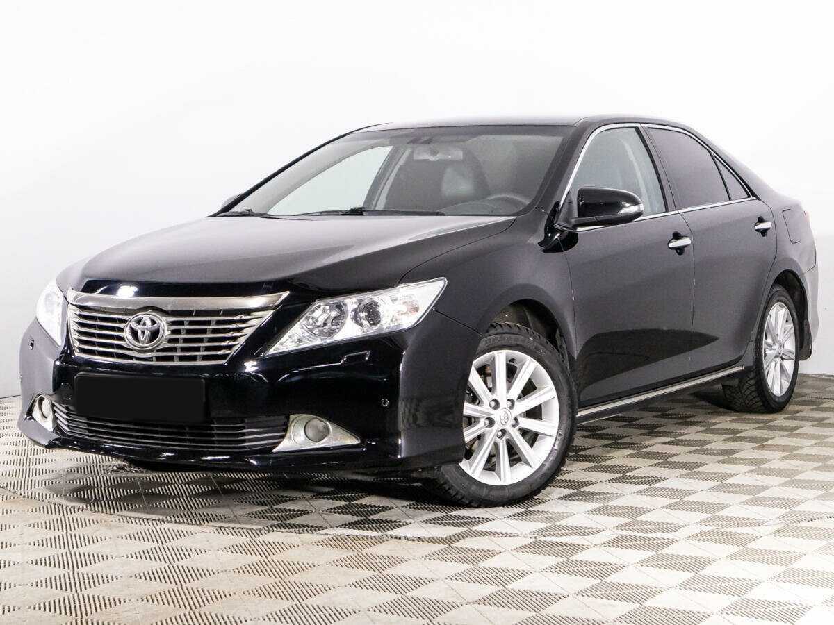 Toyota Camry 2013 года с пробегом. Посмотреть фото
