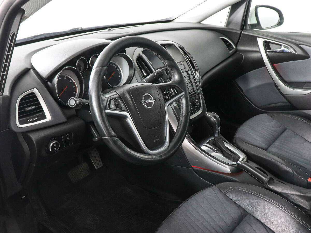 Opel Astra 2014 года с пробегом. Фото: #8