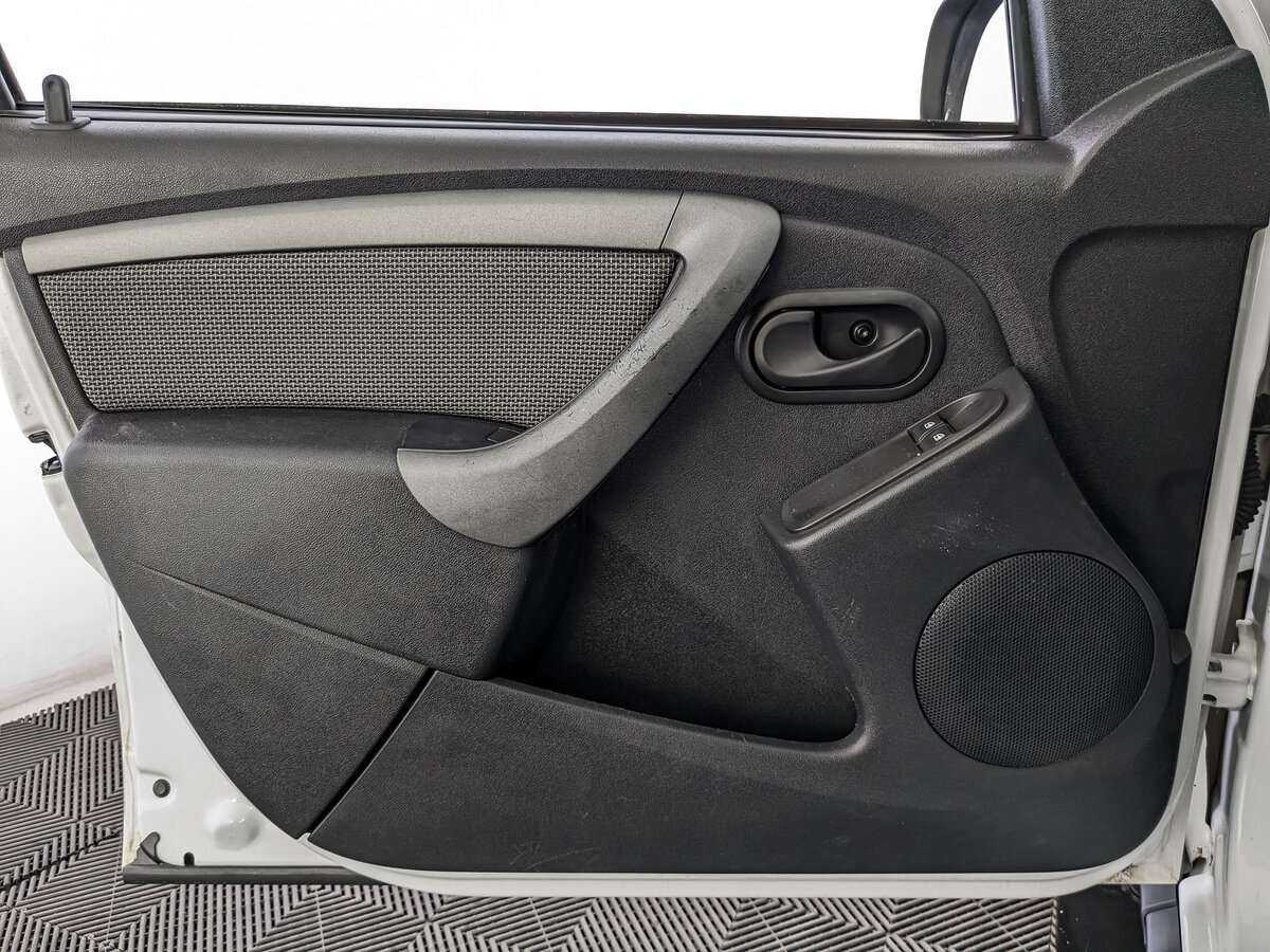 Renault Duster 2016 года с пробегом. Фото: #17