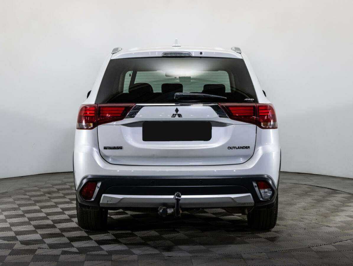 Mitsubishi Outlander 2018 года с пробегом. Фото: #5