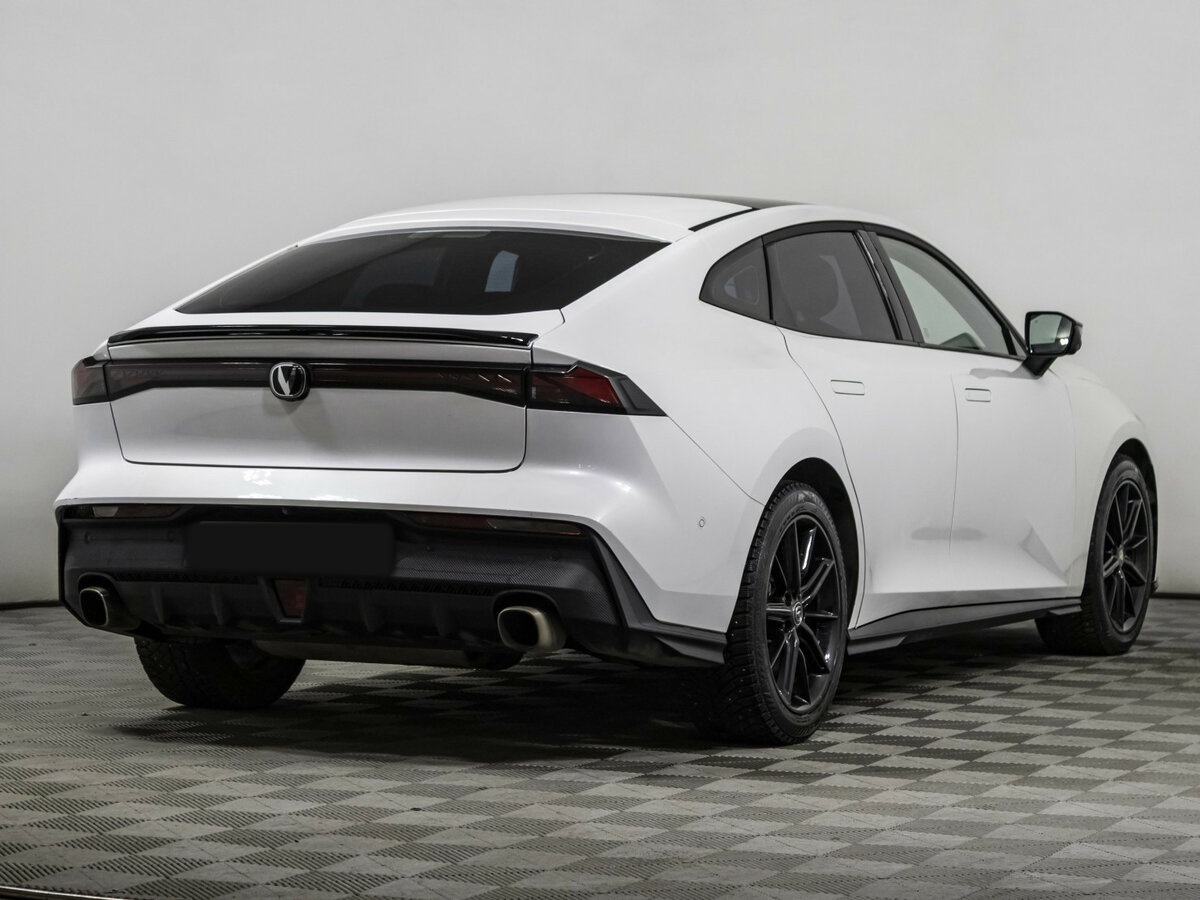 Changan UNI-V 2023 года с пробегом. Фото: #3