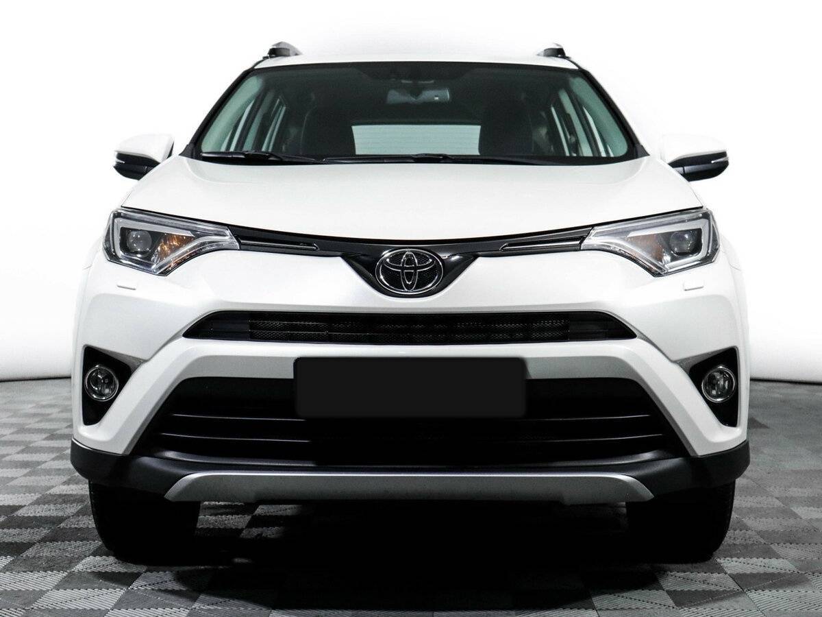 Toyota RAV4 2017 года с пробегом. Фото: #1