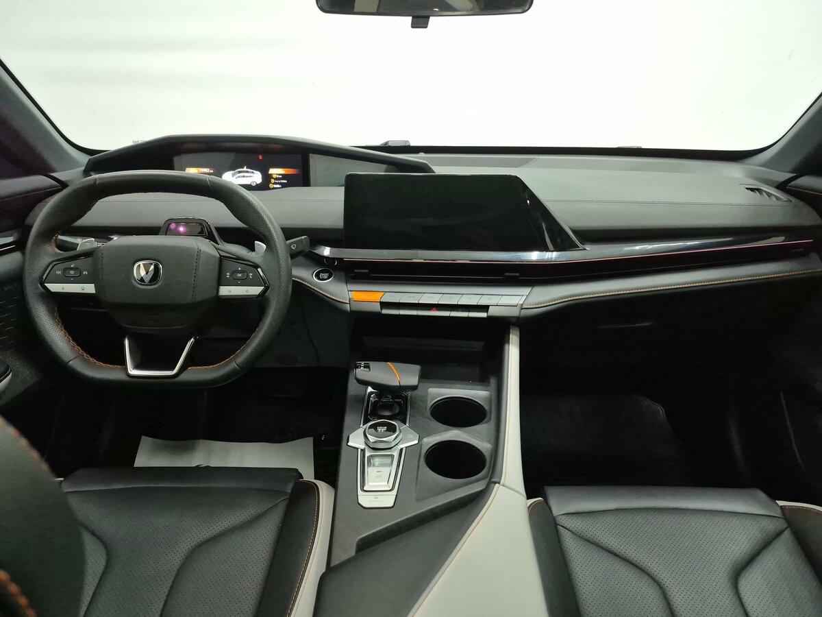 Changan UNI-V 2024 года с пробегом. Фото: #9