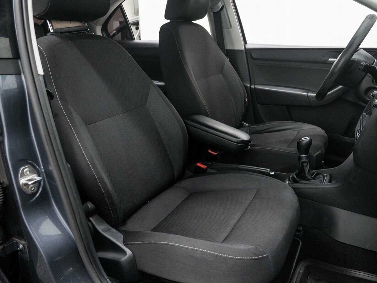 Skoda Rapid 2014 года с пробегом. Фото: #8