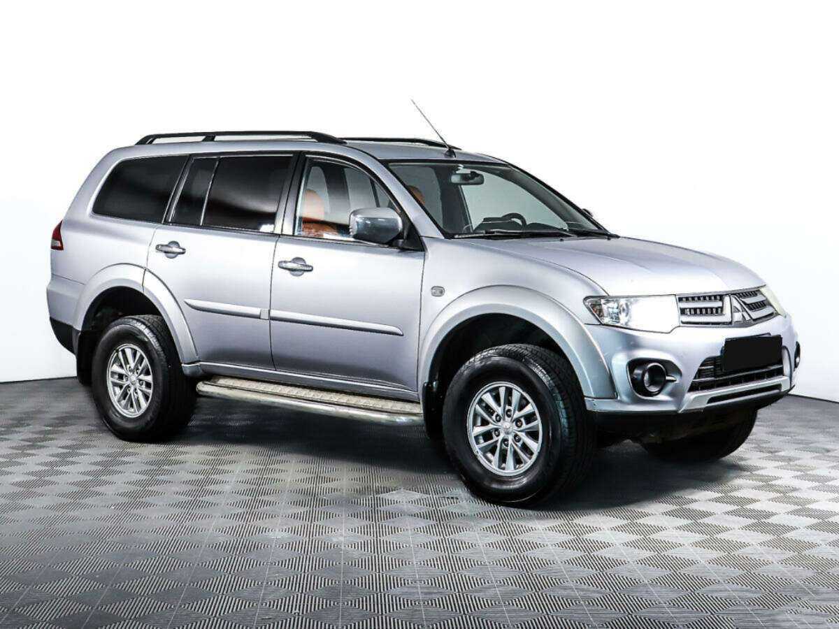 Mitsubishi Pajero Sport 2014 года с пробегом. Фото: #2