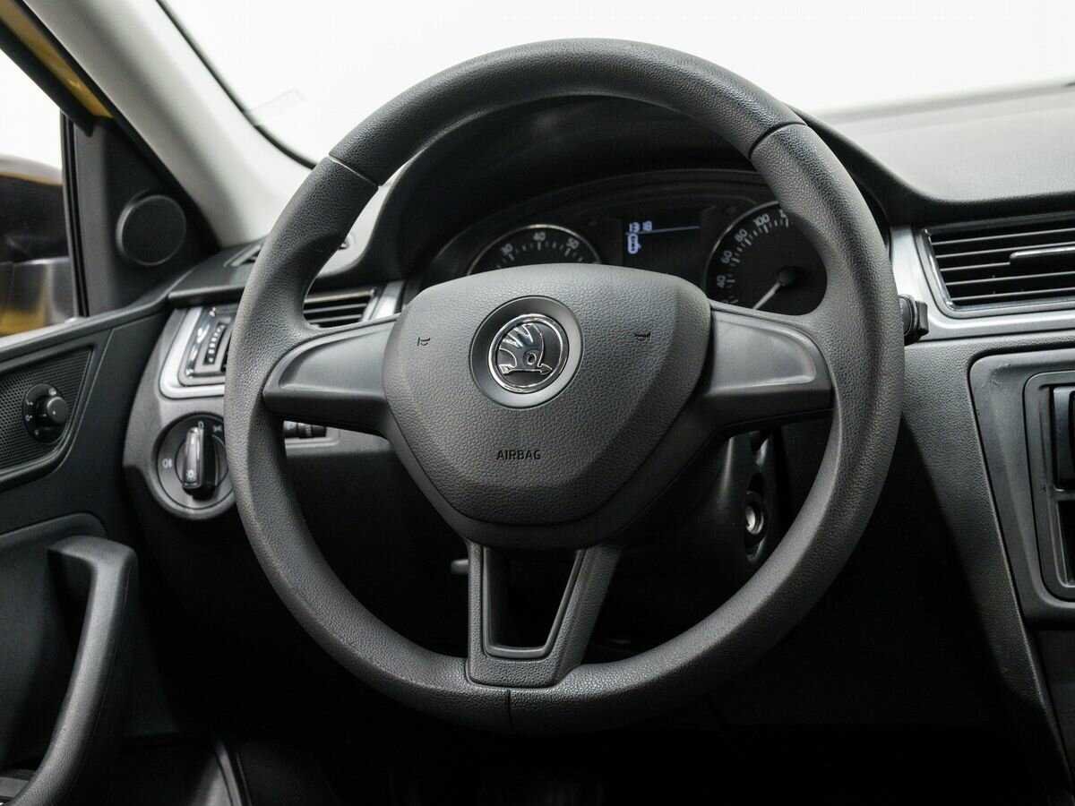 Skoda Rapid 2017 года с пробегом. Фото: #12