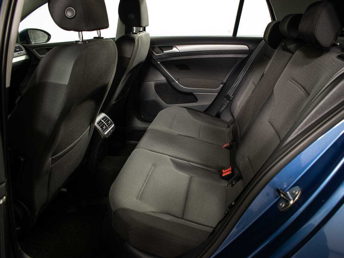 Volkswagen Golf 2012 года с пробегом. Фото: #9