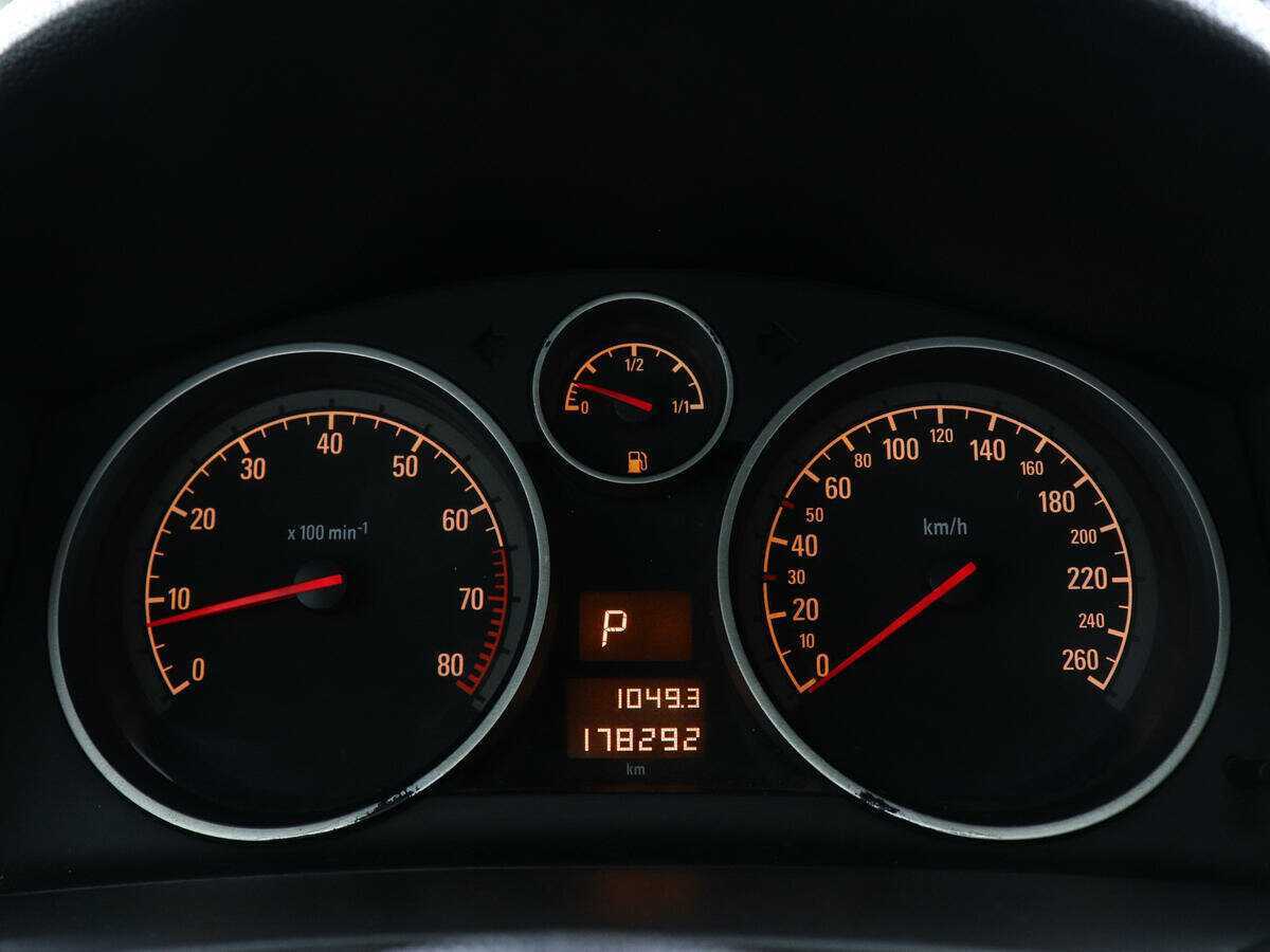 Opel Astra 2012 года с пробегом. Фото: #6