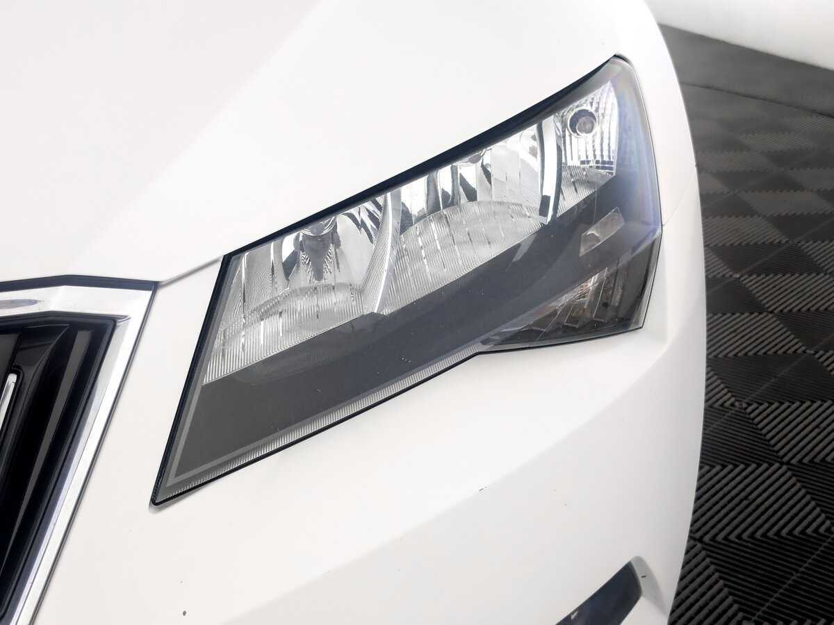 Skoda Superb 2017 года с пробегом. Фото: #16