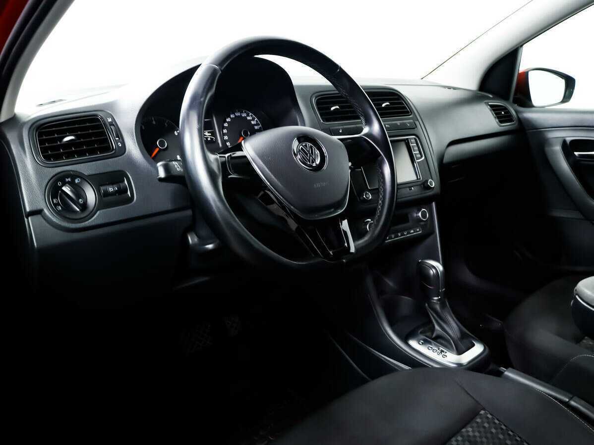 Volkswagen Polo 2015 года с пробегом. Фото: #12