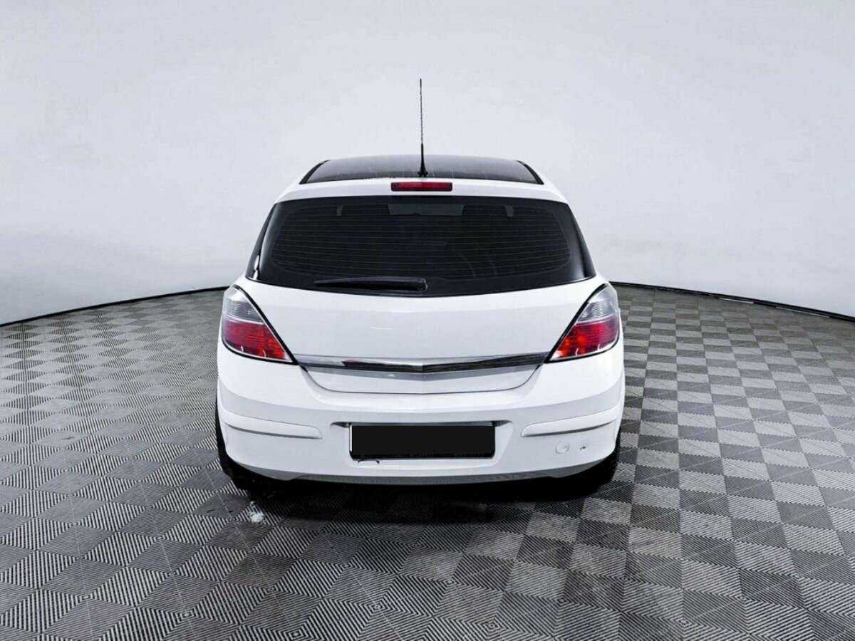 Opel Astra 2012 года с пробегом. Фото: #5