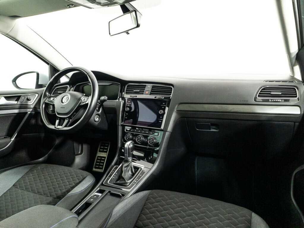 Volkswagen Golf 2018 года с пробегом. Фото: #8