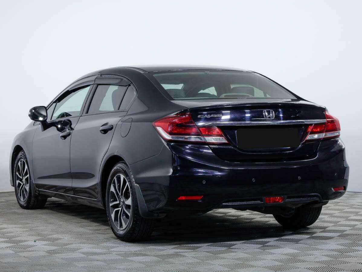 Honda Civic 2013 года с пробегом. Фото: #5