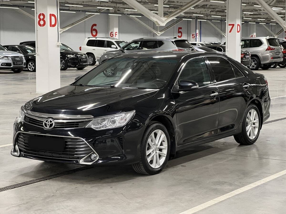 Toyota Camry 2015 года с пробегом. Посмотреть фото