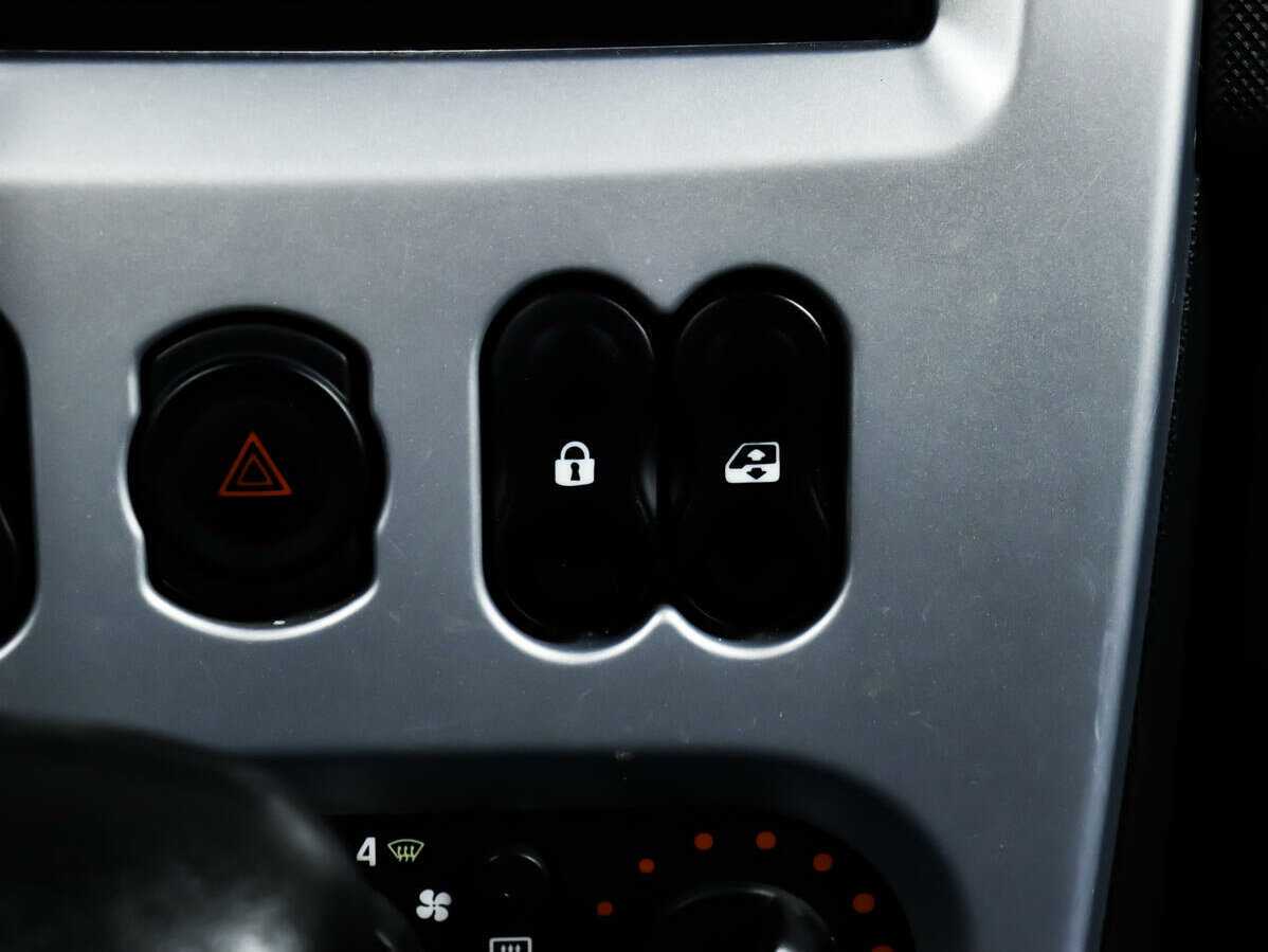 Renault Sandero 2013 года с пробегом. Фото: #13