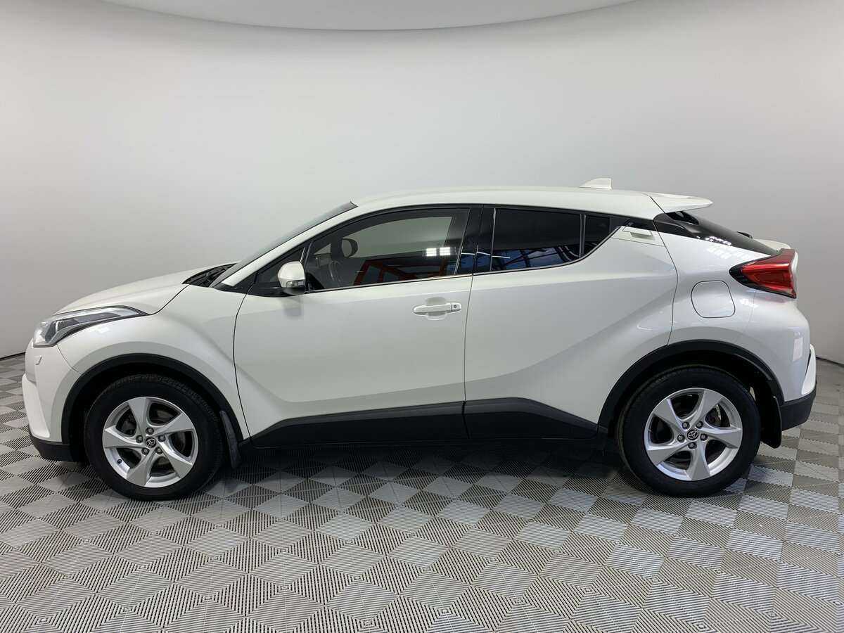 Toyota C-HR 2019 года с пробегом. Фото: #7