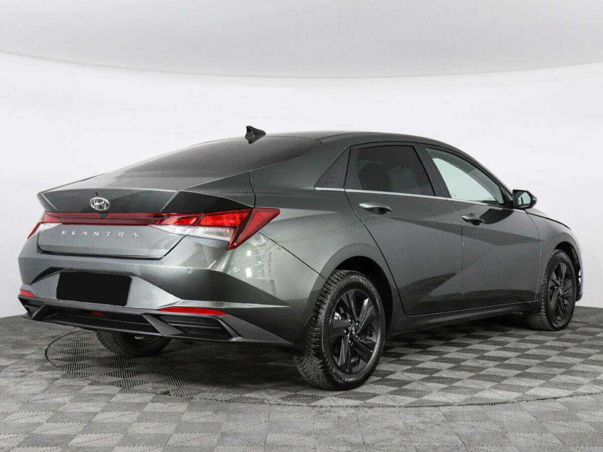 Hyundai Elantra 2022 года с пробегом. Фото: #4
