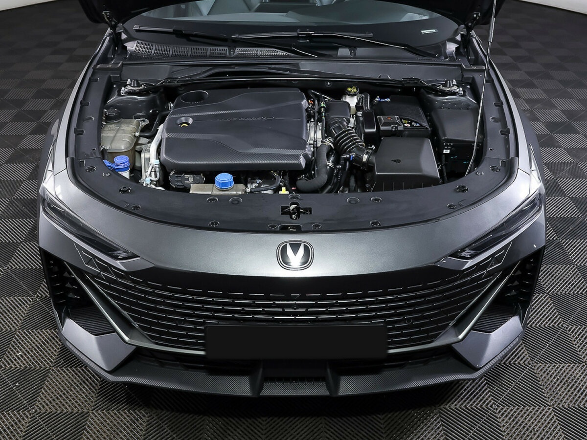 Changan UNI-V 2023 года с пробегом. Фото: #8