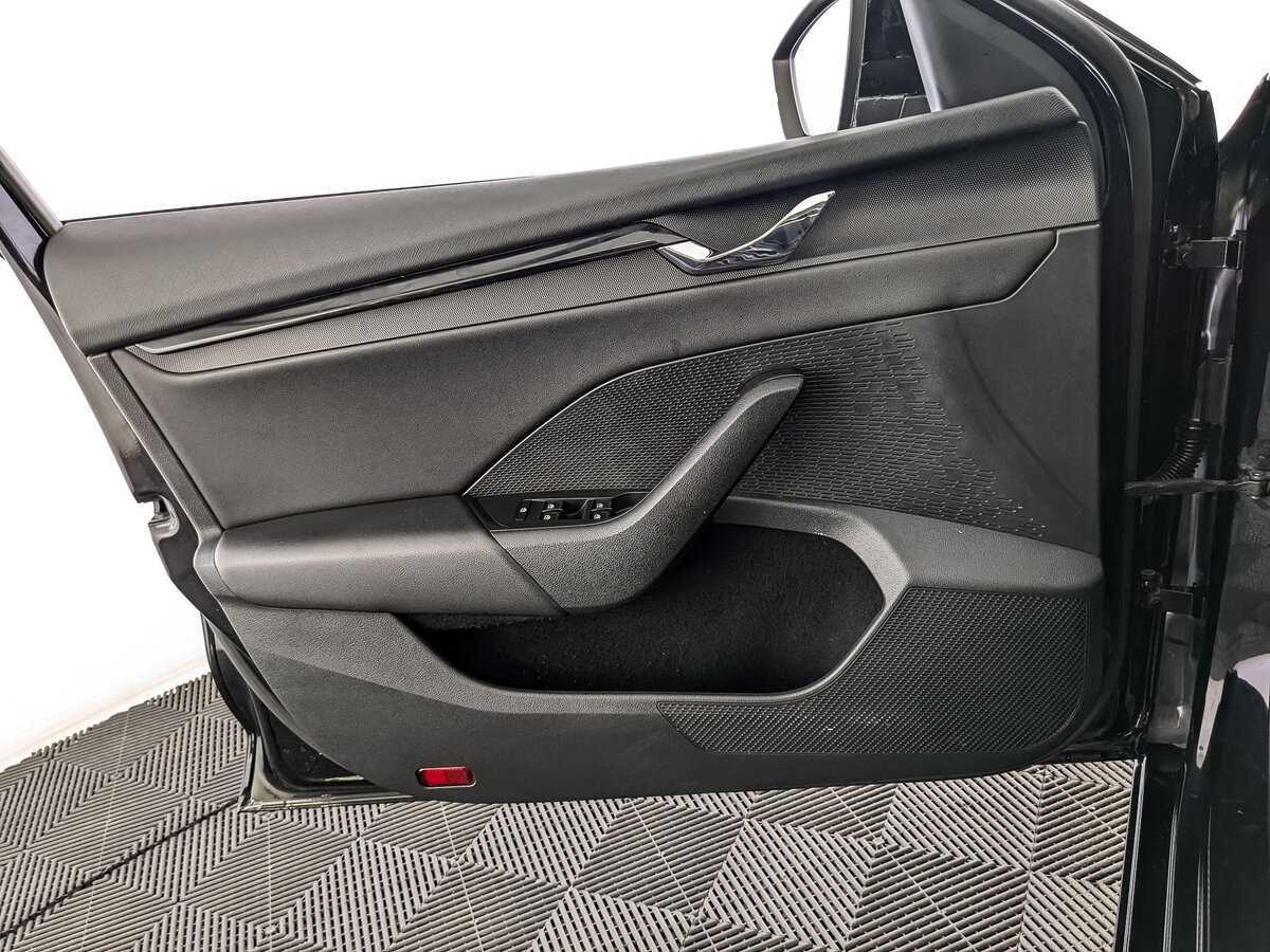 Skoda Octavia 2021 года с пробегом. Фото: #18