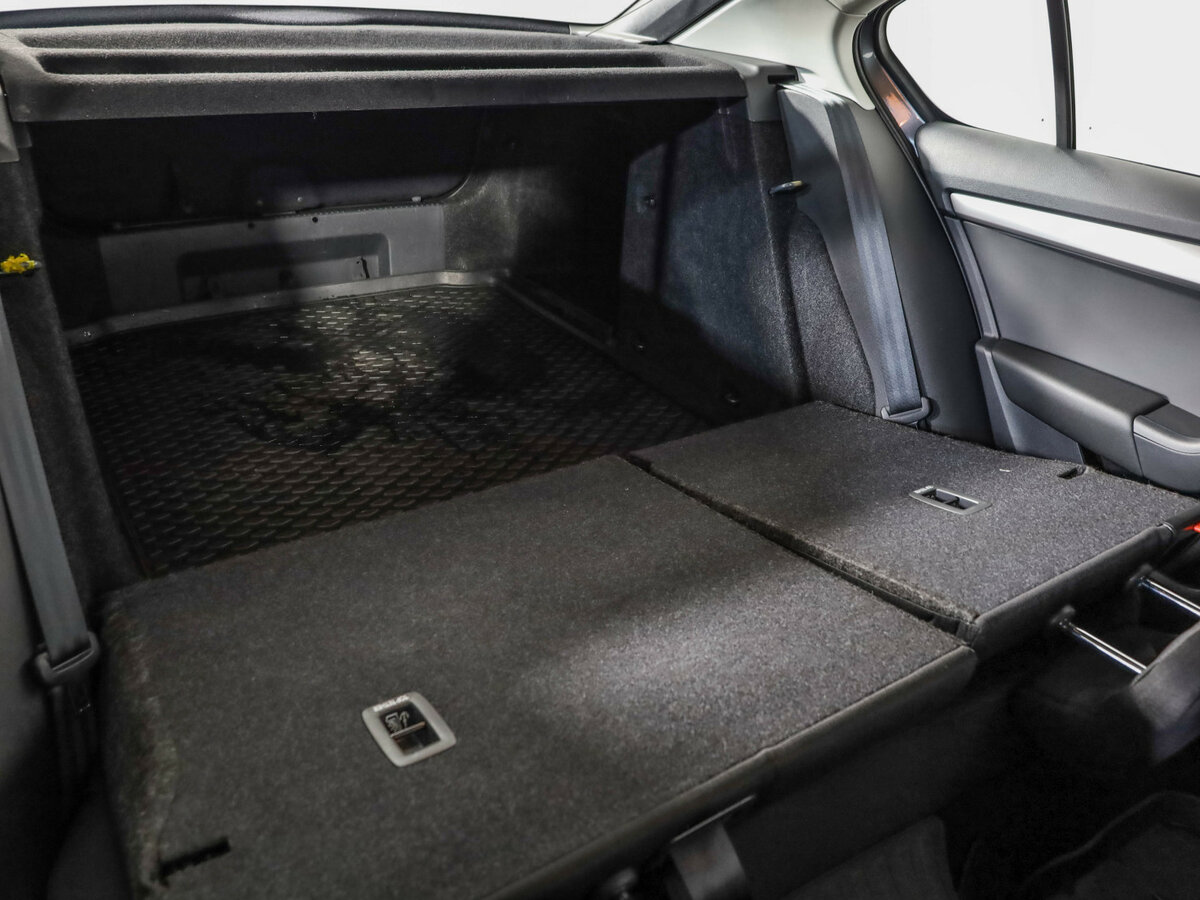 Skoda Octavia 2019 года с пробегом. Фото: #24