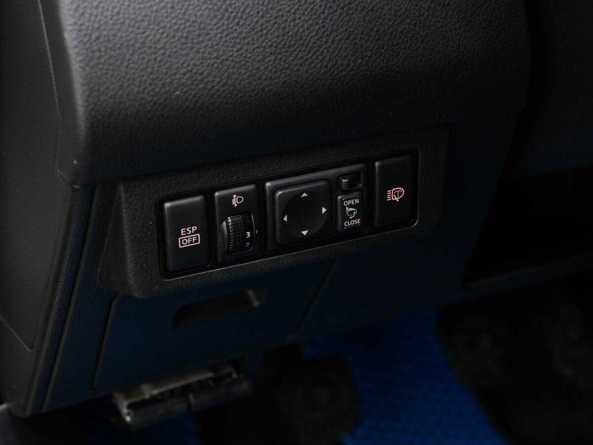 Nissan Tiida 2012 года с пробегом. Фото: #16