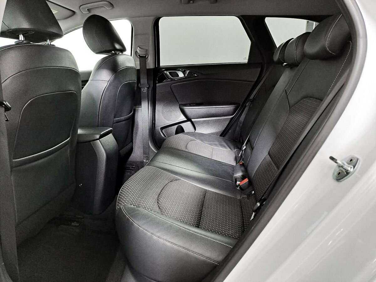 Kia Ceed 2021 года с пробегом. Фото: #7