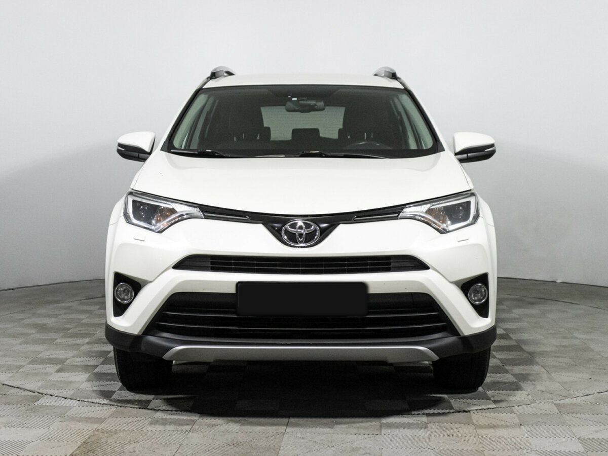 Toyota RAV4 2017 года с пробегом. Фото: #1