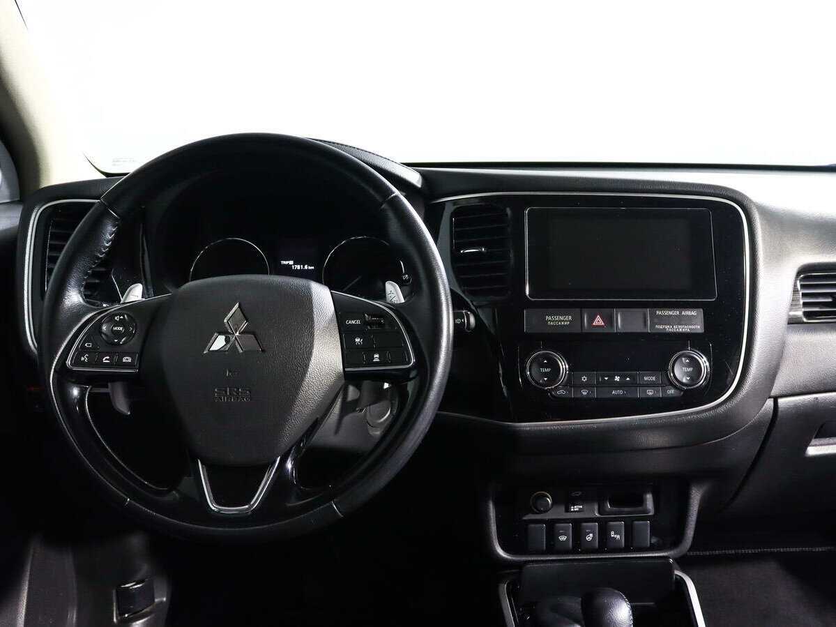 Mitsubishi Outlander 2017 года с пробегом. Фото: #9