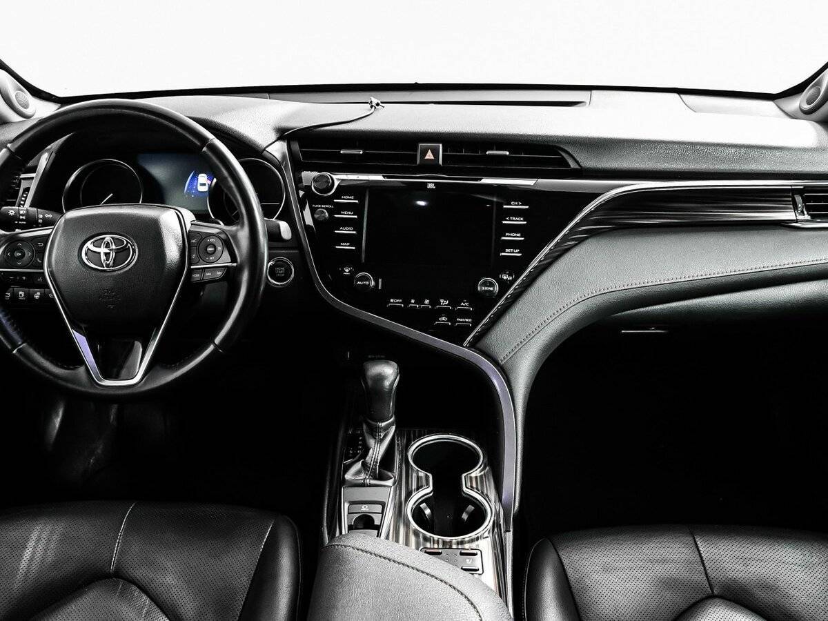 Toyota Camry 2019 года с пробегом. Фото: #10