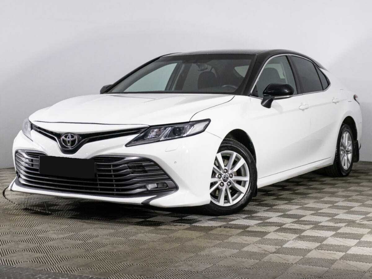 Toyota Camry 2019 года с пробегом. Посмотреть фото