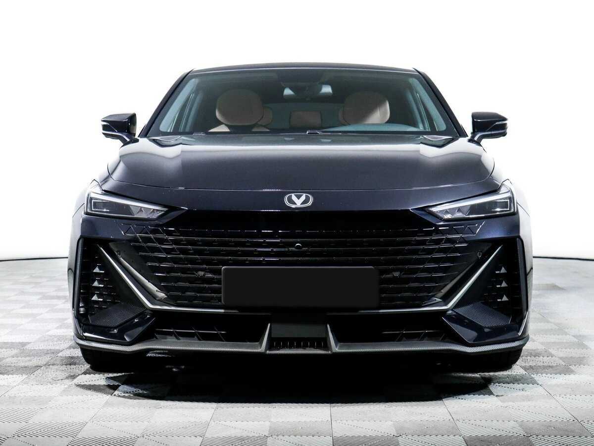 Changan UNI-V 2023 года с пробегом. Фото: #1