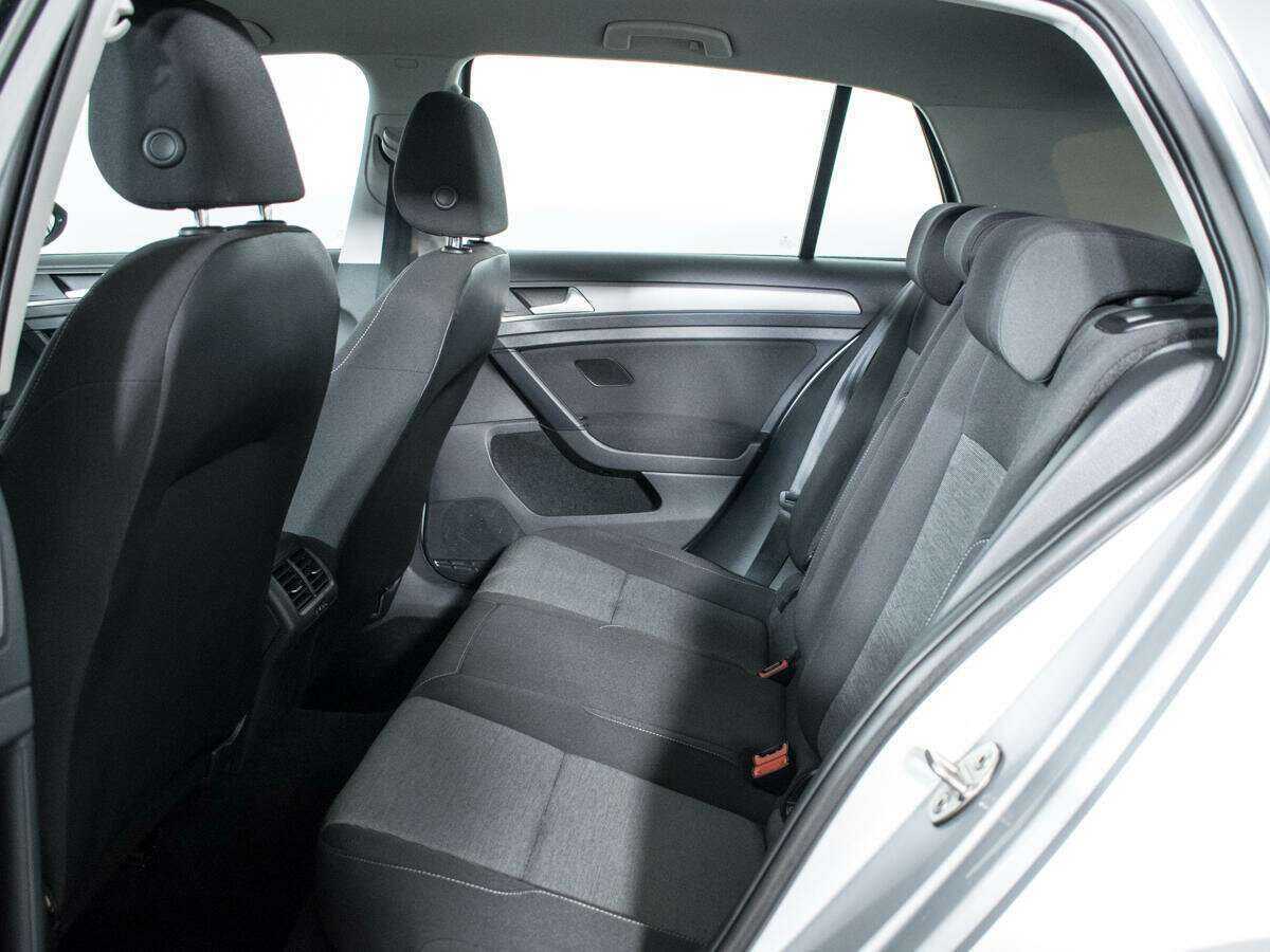 Volkswagen Golf 2013 года с пробегом. Фото: #9