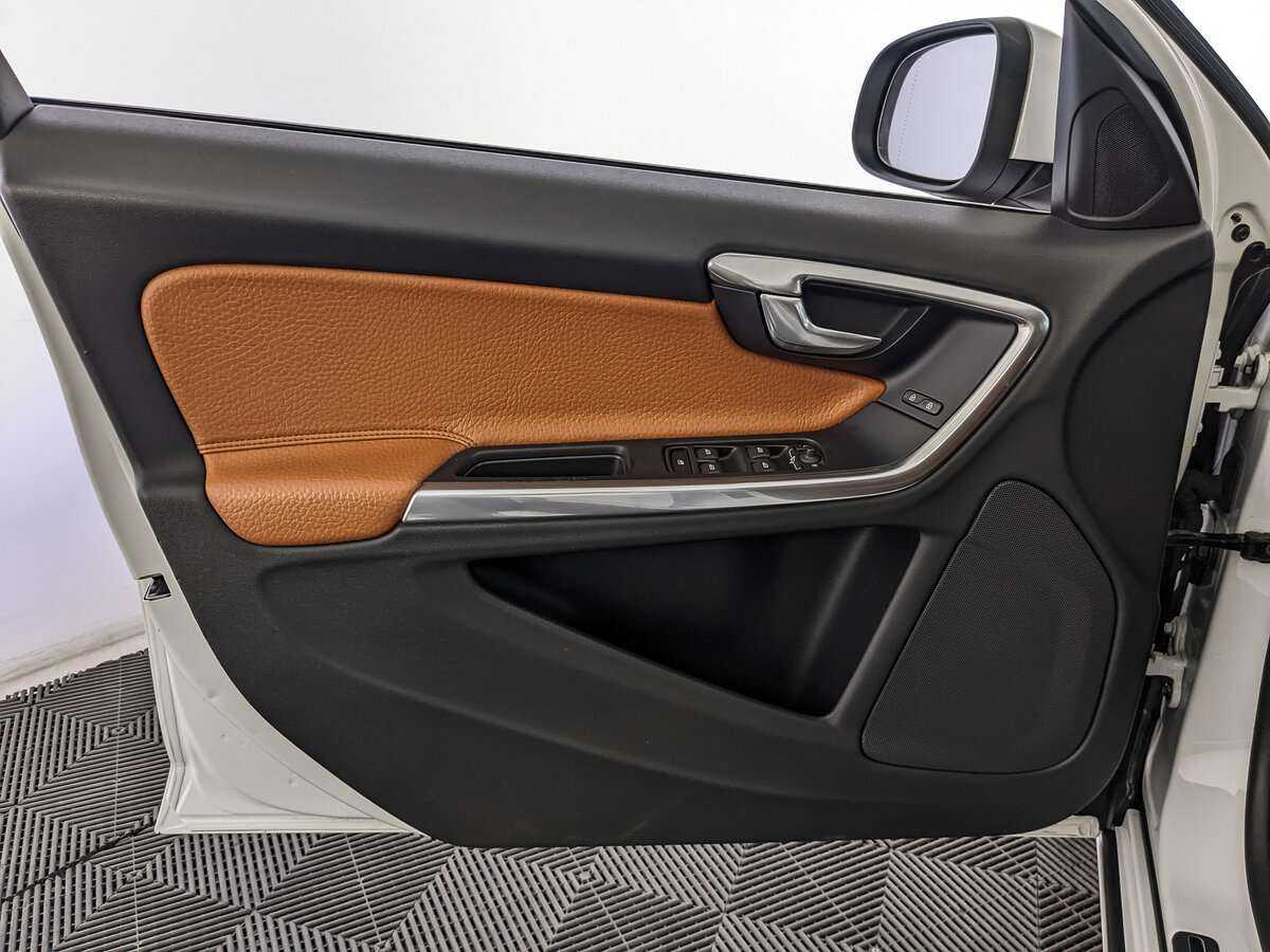 Volvo S60 2012 года с пробегом. Фото: #16