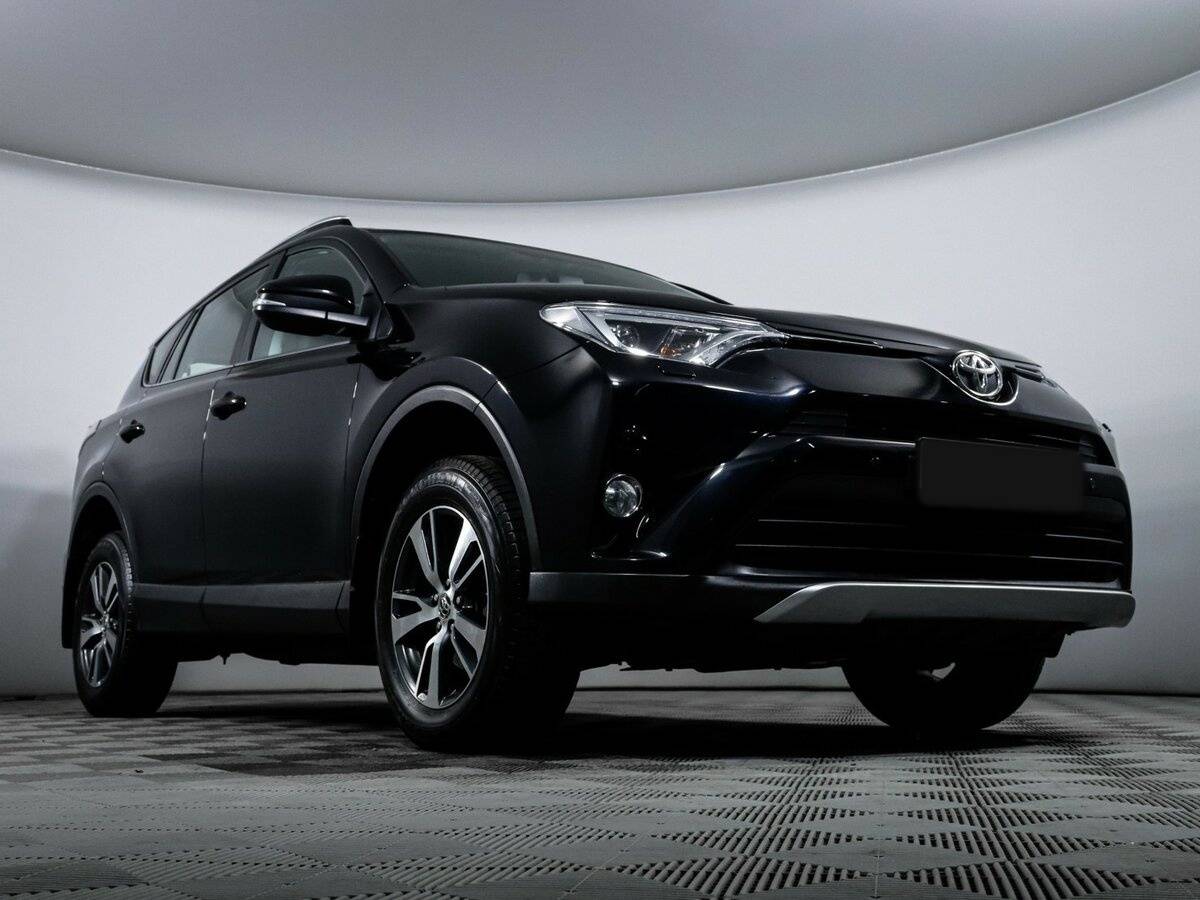 Toyota RAV4 2018 года с пробегом. Фото: #18