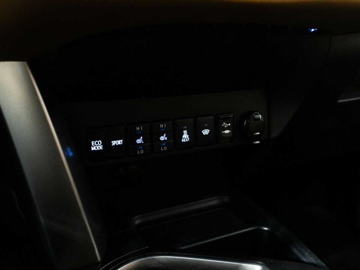 Toyota RAV4 2019 года с пробегом. Фото: #20