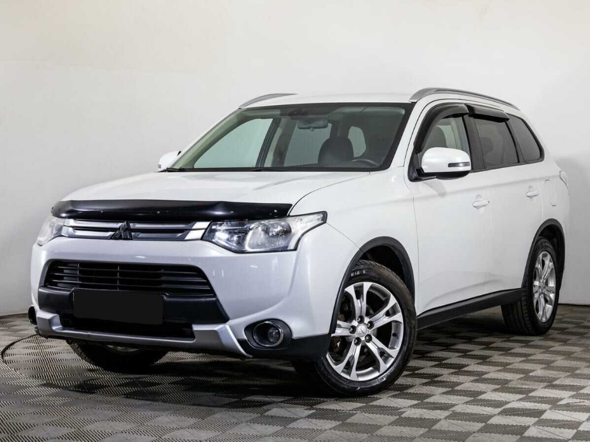 Mitsubishi Outlander 2014 года с пробегом. Посмотреть фото