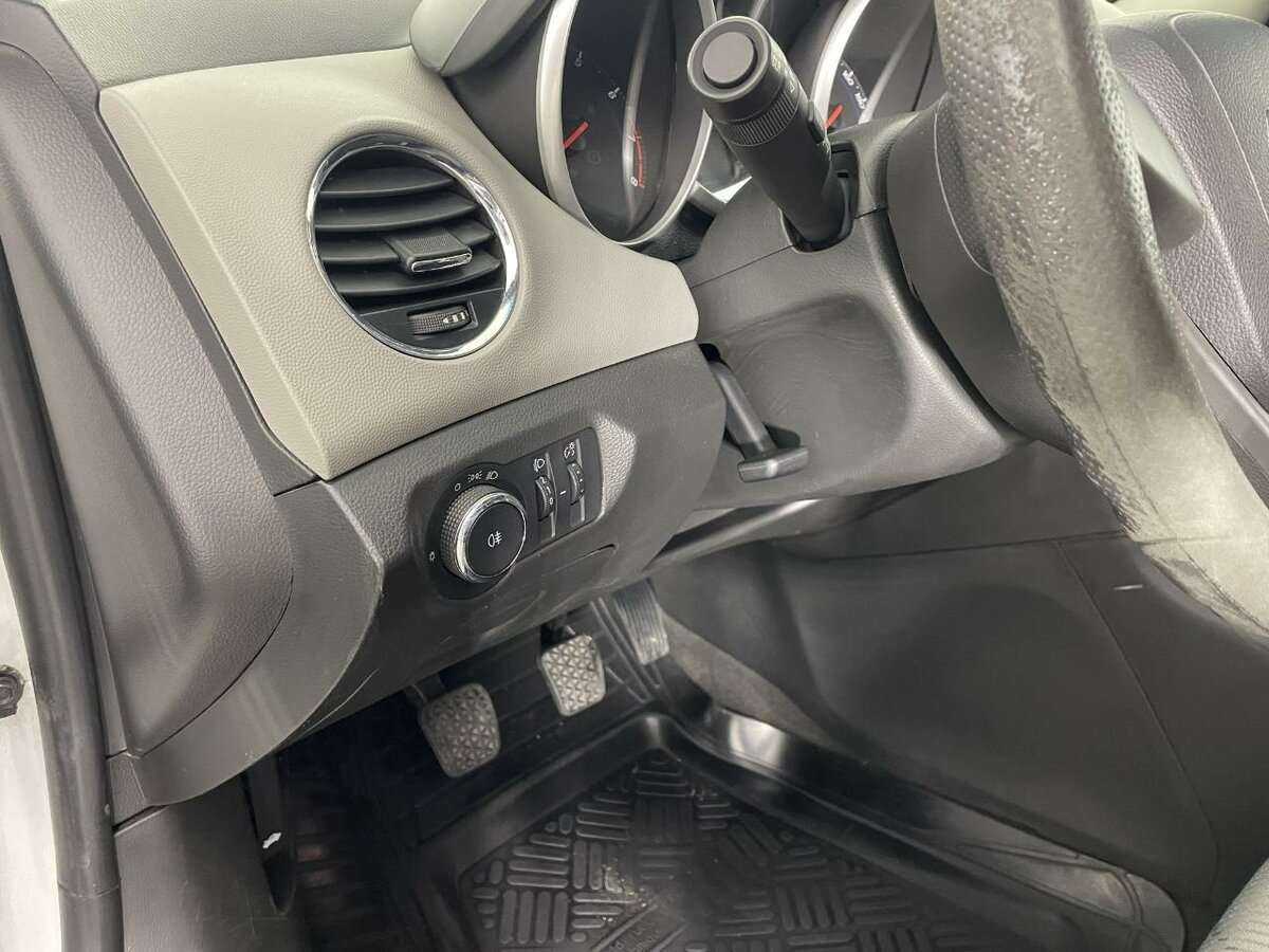 Chevrolet Cruze 2014 года с пробегом. Фото: #8