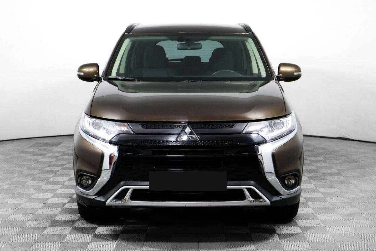 Mitsubishi Outlander 2022 года с пробегом. Фото: #1