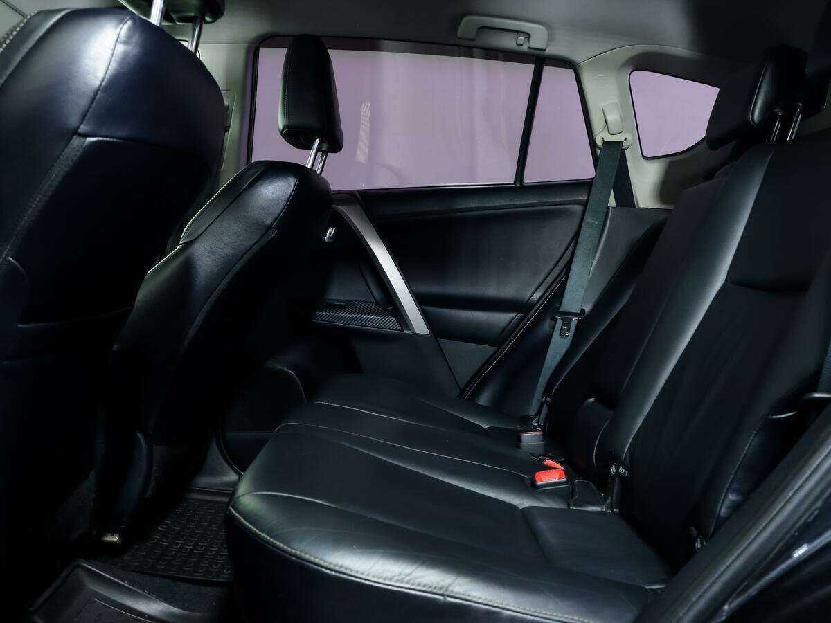 Toyota RAV4 2013 года с пробегом. Фото: #10
