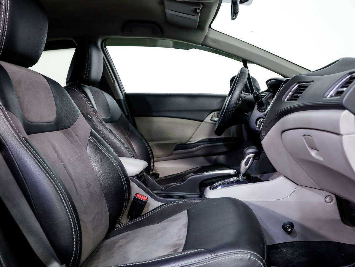 Honda Civic 2013 года с пробегом. Фото: #12