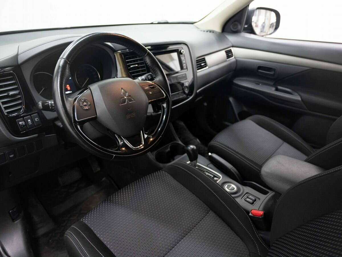 Mitsubishi Outlander 2016 года с пробегом. Фото: #6